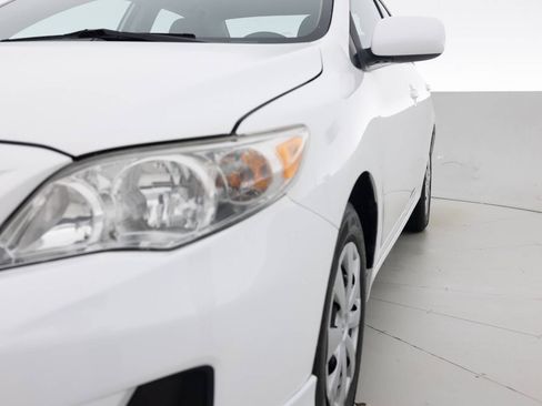 Used 2011 Toyota Corolla LE image 12