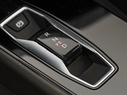 Certified 2022 Audi e-tron GT Premium Plus image 11