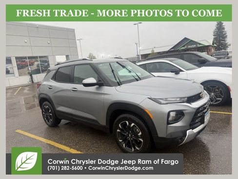 Used 2023 Chevrolet TrailBlazer LT w/ Convenience Package FWD image 1