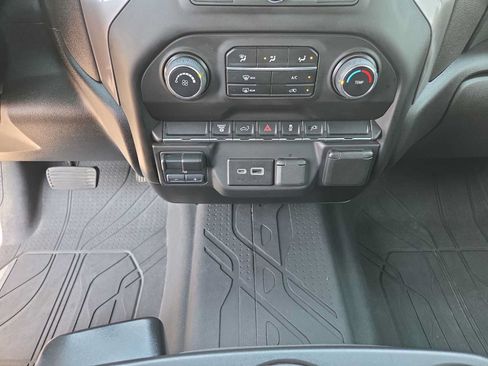 Used 2022 Chevrolet Silverado 2500 Custom w/ Custom Value Package AWD/4WD image 25