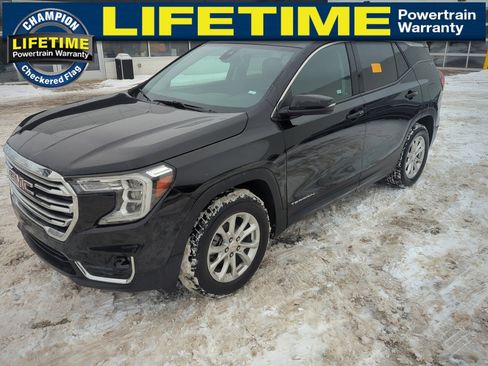 Used 2024 GMC Terrain SLT image 1