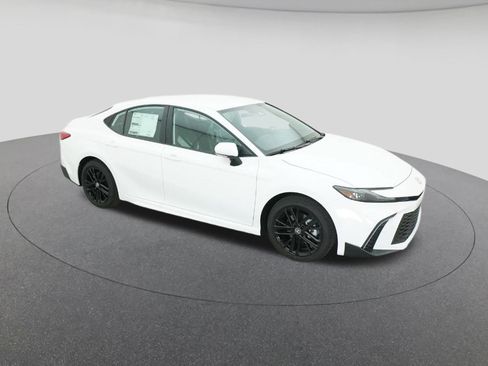 New 2026 Toyota Camry SE image 12