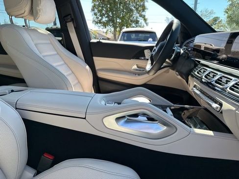 New 2026 Mercedes-Benz GLS 450 4MATIC image 41
