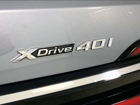 Used 2023 BMW X7 xDrive40i w/ Premium Package image 10