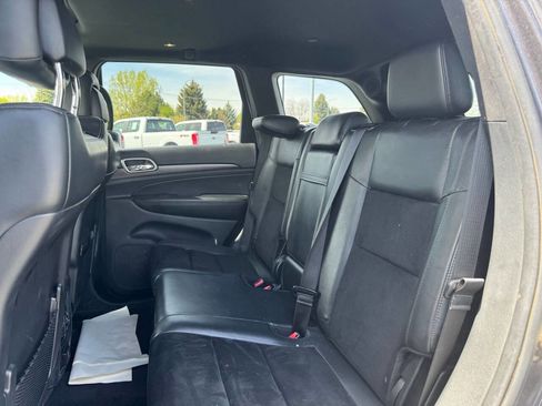 Used 2018 Jeep Grand Cherokee Laredo AWD/4WD image 12