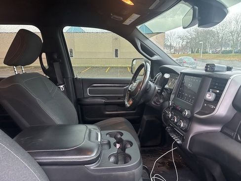 Used 2019 RAM 2500 Big Horn image 17