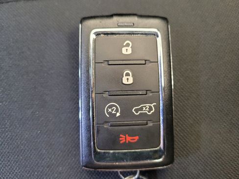 Used 2023 Jeep Grand Cherokee Laredo w/ Luxury Tech Group I AWD/4WD image 32