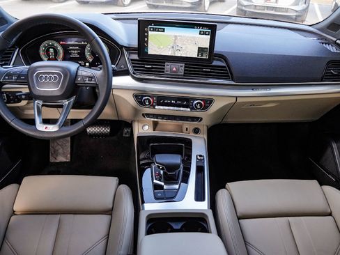 Certified 2025 Audi Q5 2.0T Premium Plus image 25