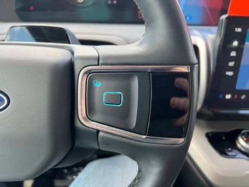 Used 2025 Ford Expedition Max Active AWD/4WD image 25