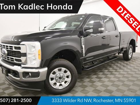 Used 2023 Ford F250 XLT image 1