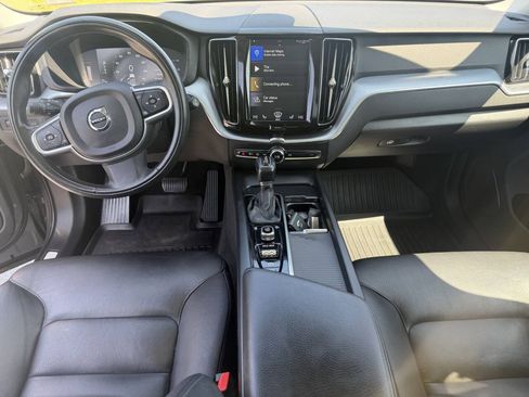 Used 2019 Volvo XC60 T6 Momentum w/ Premium Package AWD/4WD image 11