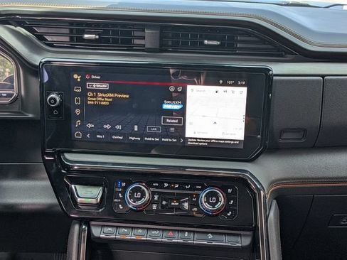 Used 2024 GMC Sierra 1500 AT4 w/ Technology Package AWD/4WD image 19