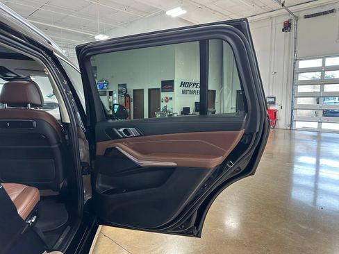 Used 2023 BMW X7 xDrive40i AWD/4WD image 48