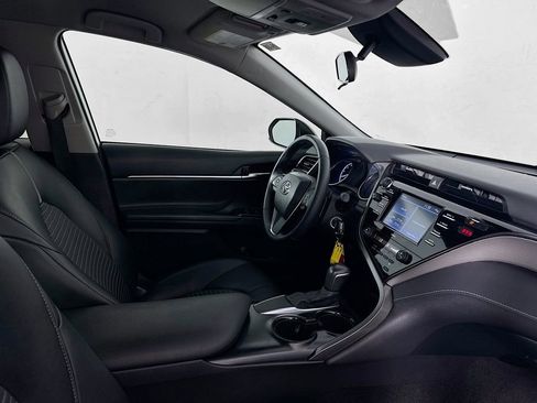 Used 2020 Toyota Camry SE FWD image 35