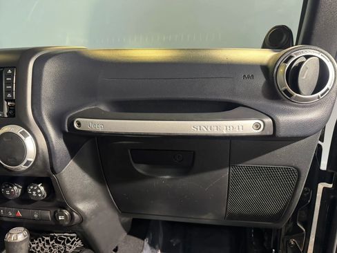 Used 2013 Jeep Wrangler Unlimited Sahara w/ Connectivity Group AWD/4WD image 21