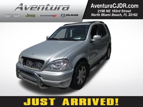 Used 2000 Mercedes-Benz ML 430 4MATIC image 1