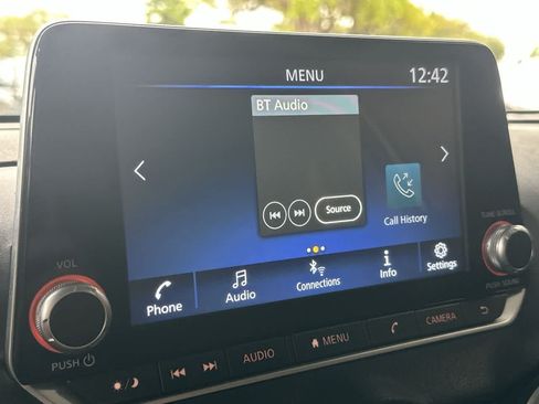Used 2022 Nissan Sentra SV FWD image 18