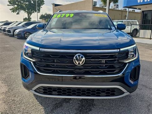 Used 2026 Volkswagen Atlas Cross Sport SE FWD image 2