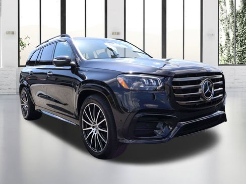 Used 2025 Mercedes-Benz GLS 450 4MATIC w/ AMG Line Exterior image 7