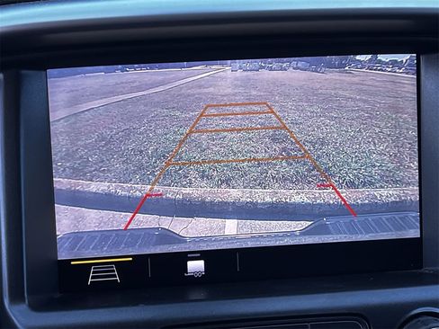 Used 2020 Chevrolet Colorado ZR2 image 16