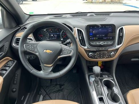 Used 2024 Chevrolet Equinox Premier image 11