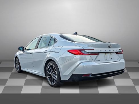 Used 2025 Toyota Camry XLE w/ Premium Plus Package FWD image 4