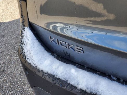 New 2026 Nissan Kicks SV image 7