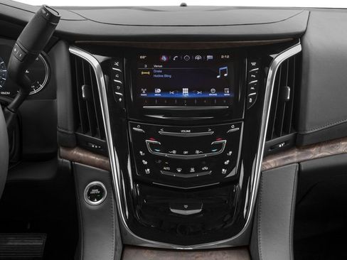 Used 2016 Cadillac Escalade ESV Premium AWD/4WD image 12