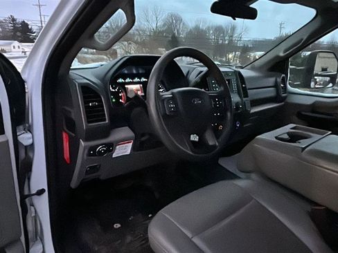 Used 2021 Ford F450 XL w/ Snow Plow Prep Package image 33