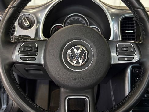 Used 2018 Volkswagen Beetle 2.0T SE FWD image 15