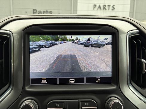 Used 2021 Chevrolet Silverado 1500 LT w/ Convenience Package II AWD/4WD image 23