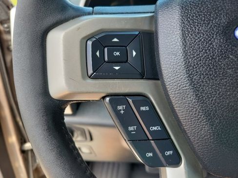 Used 2020 Ford F150 Lariat w/ Equipment Group 502A Luxury AWD/4WD image 22