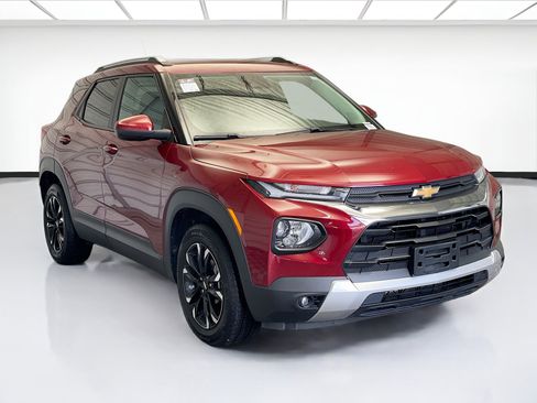 Used 2023 Chevrolet TrailBlazer LT image 3