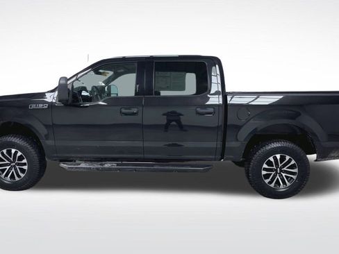 Used 2015 Ford F150 XLT image 5