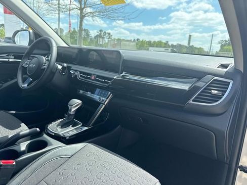 New 2026 Kia Seltos S FWD image 14