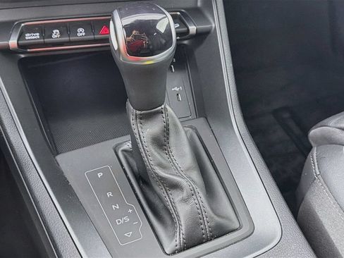 Used 2023 Audi Q3 2.0T Premium w/ Black Optic Sport Package AWD/4WD image 16