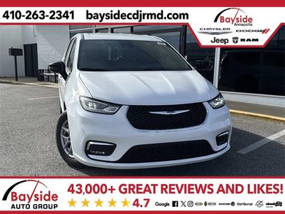 New 2026 Chrysler Pacifica Select