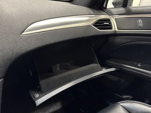 Used 2020 Lincoln MKZ FWD image 23