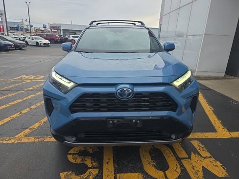 Used 2024 Toyota RAV4 SE image 10