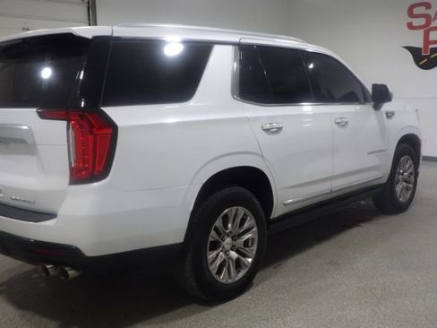 Used 2023 GMC Yukon Denali AWD/4WD image 4