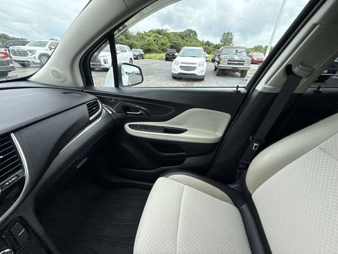 Certified 2020 Buick Encore Preferred FWD image 26