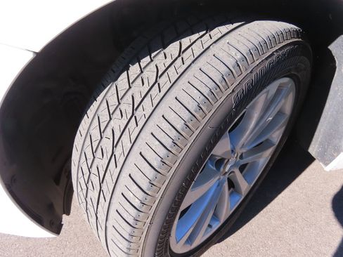 Used 2018 BMW 320i Sedan image 14