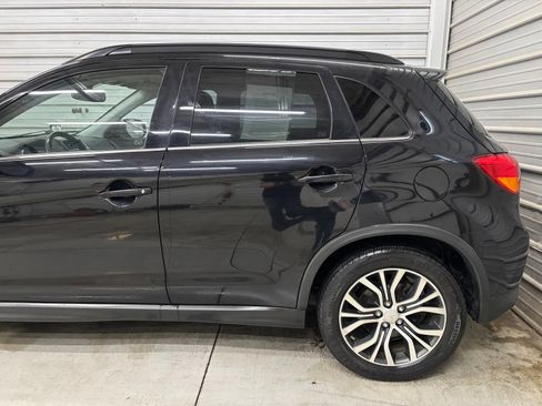 Used 2017 Mitsubishi Outlander Sport SEL AWD/4WD image 5