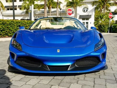 Used 2021 Ferrari F8 Tributo RWD image 7