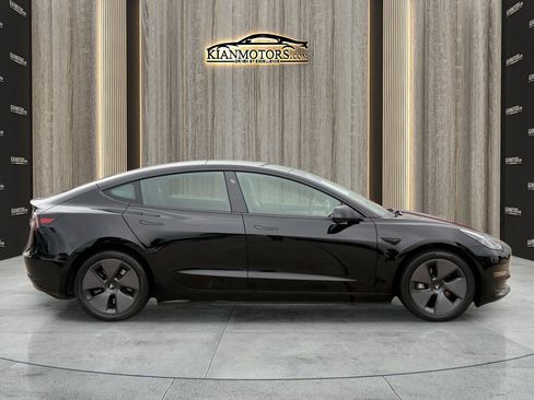 Used 2023 Tesla Model 3 Standard Range RWD image 10
