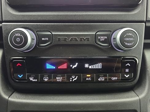 Used 2025 RAM ProMaster 2500 w/ Convenience Group FWD image 34