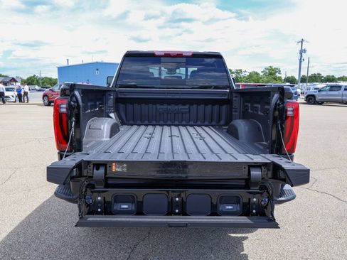 New 2026 GMC Sierra 2500 Denali w/ Denali Reserve Package AWD/4WD image 5
