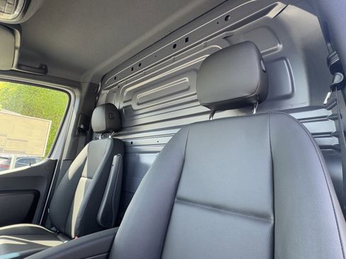 New 2025 Mercedes-Benz Sprinter 2500 image 25