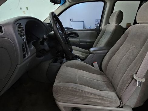 Used 2005 Chevrolet TrailBlazer LS w/ LS Preferred Equipment Group AWD/4WD image 13