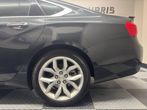 Used 2015 Chevrolet Impala LT FWD image 11